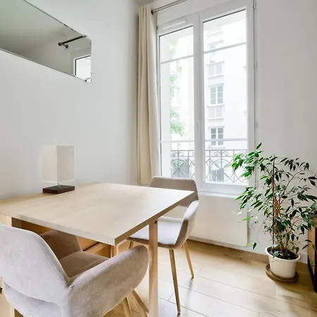 Lägenhet Parisian Charm, Modern & Quiet