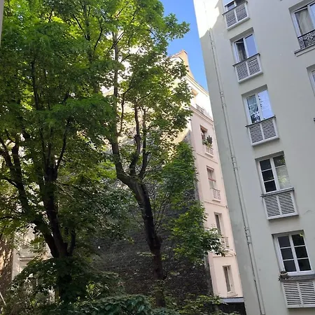 Parisian Charm, Modern & Quiet * Paris