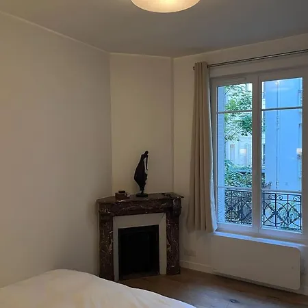 Parisian Charm, Modern & Quiet Apartment