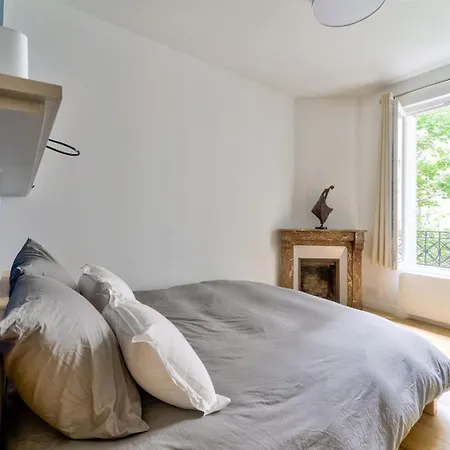 Parisian Charm, Modern & Quiet Apartment