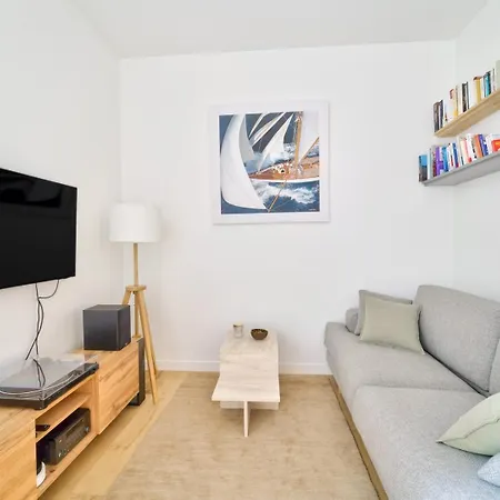 Parisian Charm, Modern & Quiet Apartamento