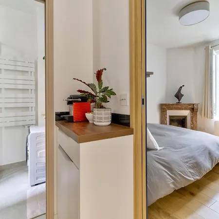 Parisian Charm, Modern & Quiet Apartman Párizs
