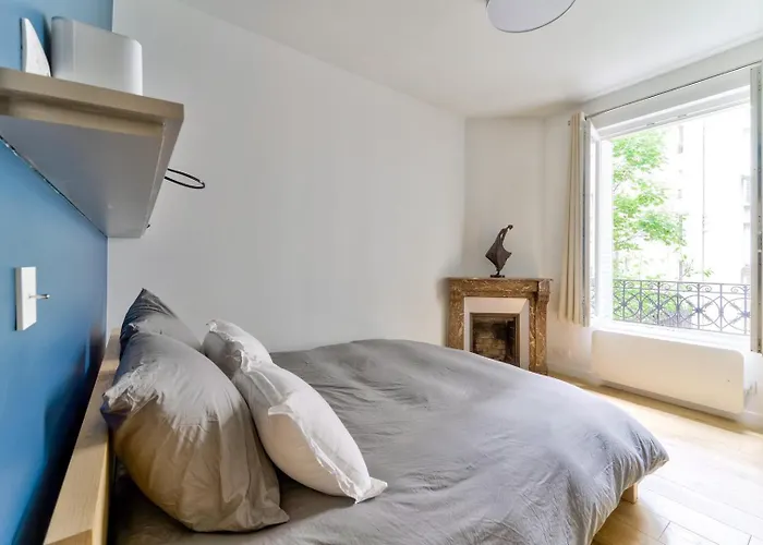 Parisian Charm, Modern & Quiet Apartment