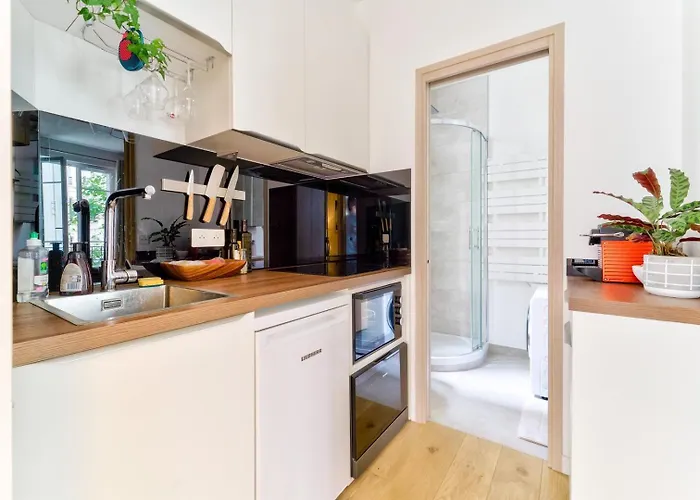 Apartment Parisian Charm, Modern & Quiet